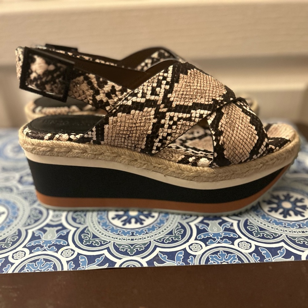 Enzo Angolini wedge/platform sandals. Size 8.5M - Brand new, never worn!